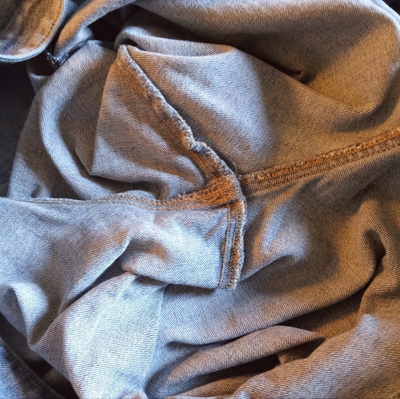 Lucky Brand Cropped Jeans - Picture 6 of 15